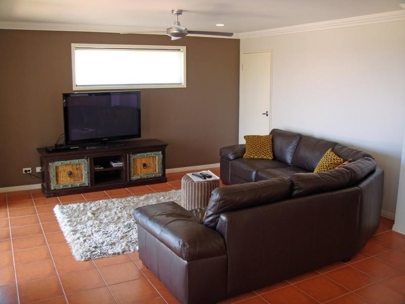 14 Woodward Lane, Pacific Pines QLD 4211