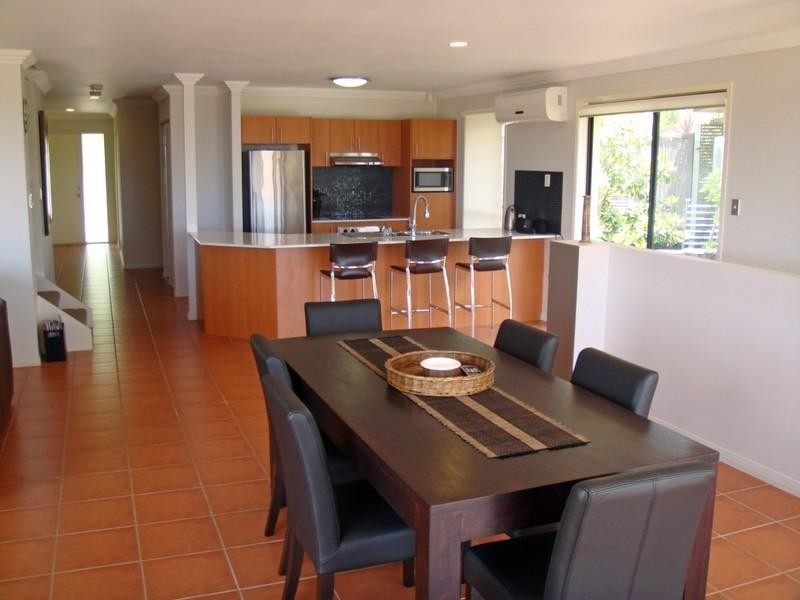 14 Woodward Lane, Pacific Pines QLD 4211