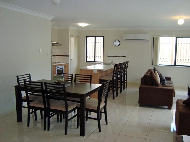 84 Hawkesbury Avenue, Pacific Pines QLD 4211