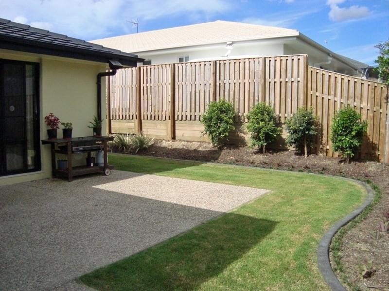 84 Hawkesbury Avenue, Pacific Pines QLD 4211