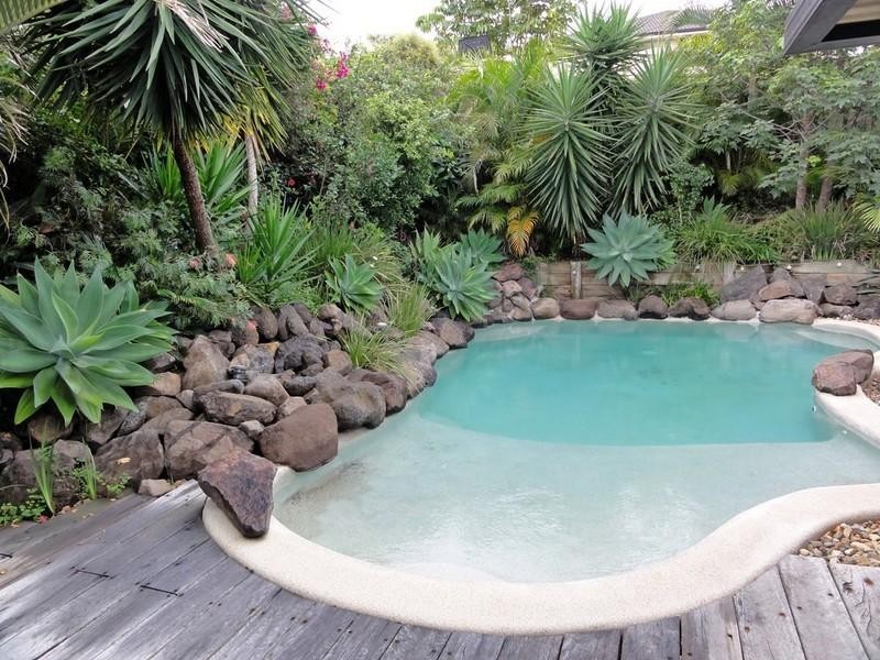 4 Catchlove Street, Maudsland QLD 4210