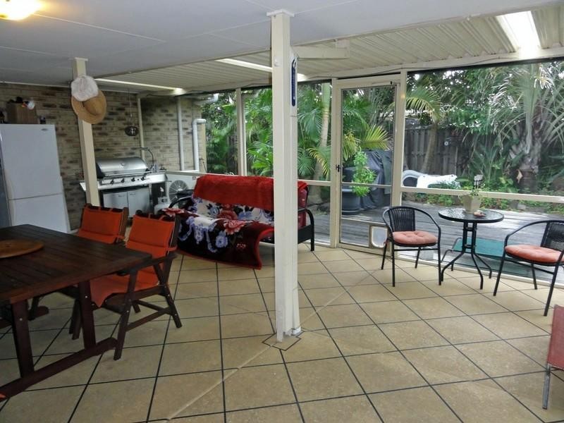 4 Catchlove Street, Maudsland QLD 4210