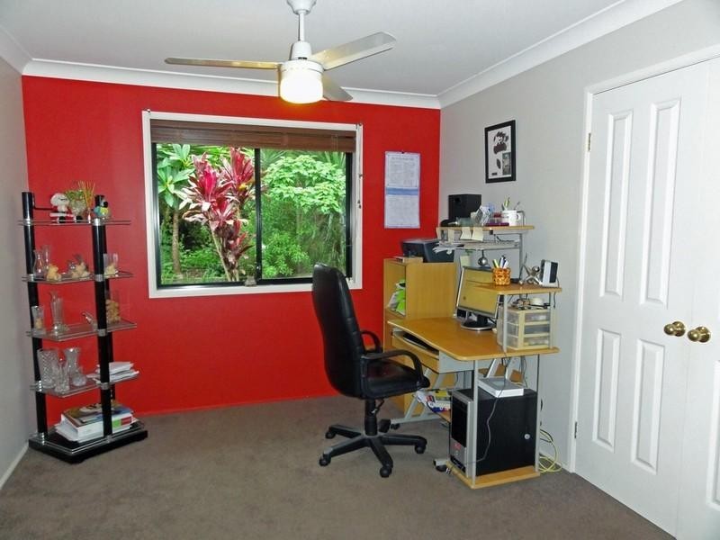 4 Catchlove Street, Maudsland QLD 4210