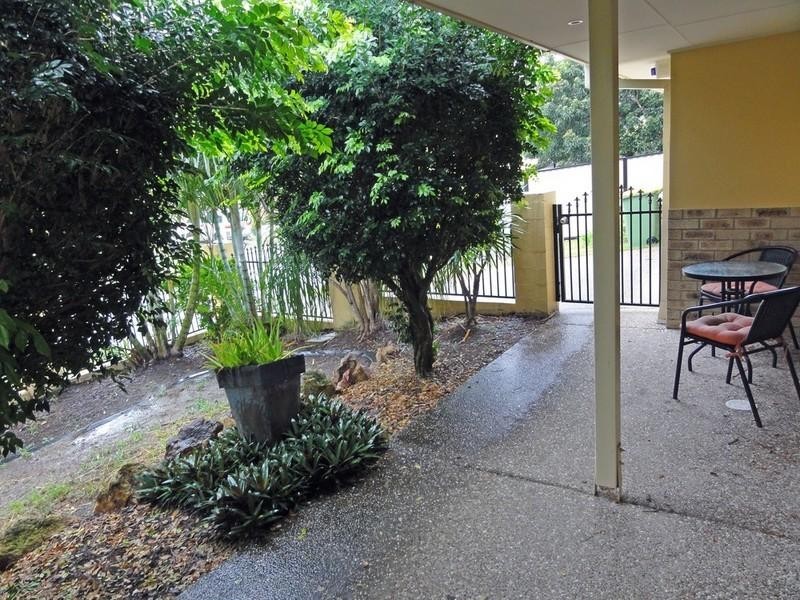 4 Catchlove Street, Maudsland QLD 4210