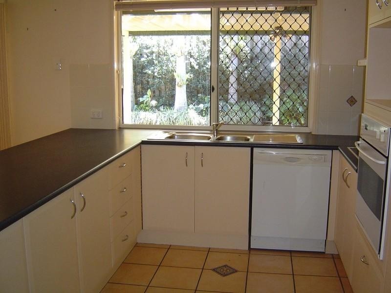 19 Nandi Terrace, Pacific Pines QLD 4211