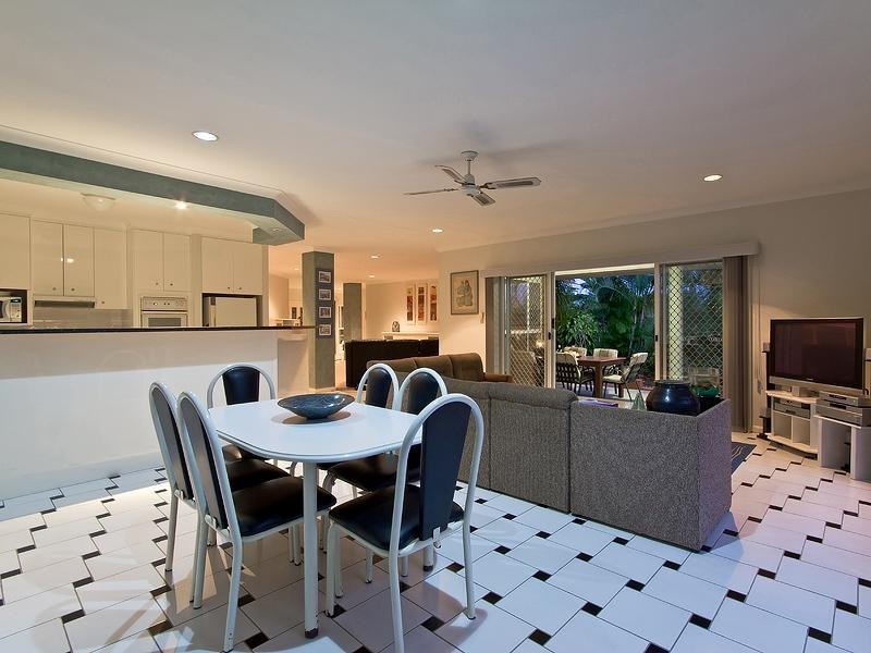 48 Watford Crescent, Molendinar QLD 4214