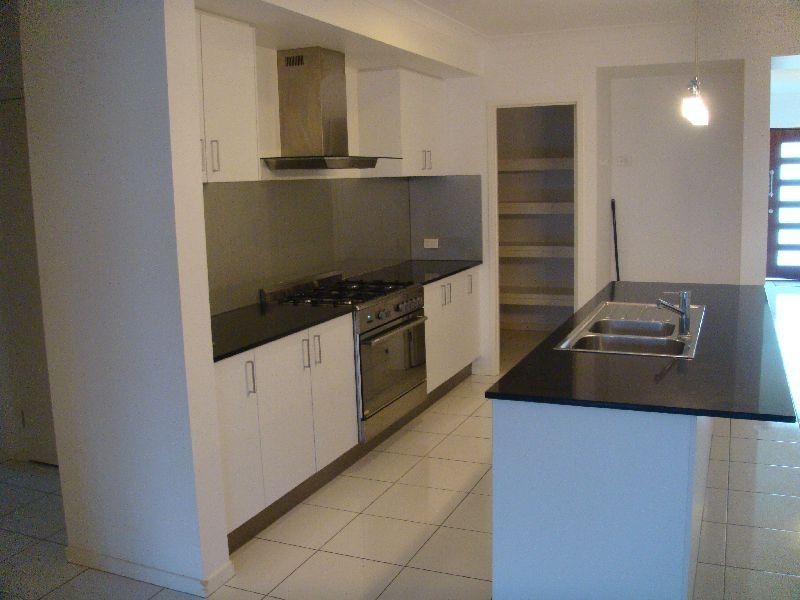 16 Scenic Court, Coomera QLD 4209