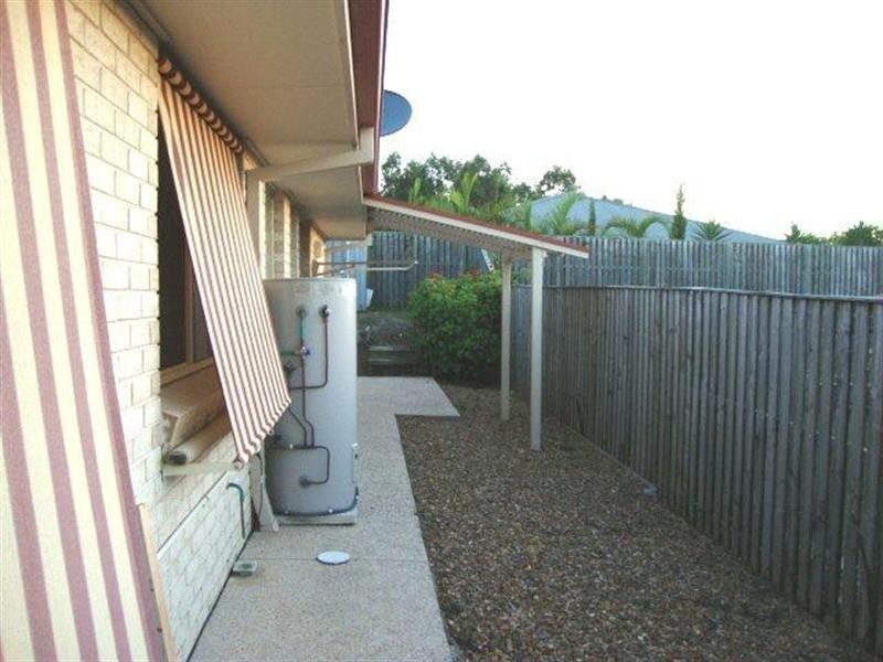 8 Carmarthen Circuit, Pacific Pines QLD 4211