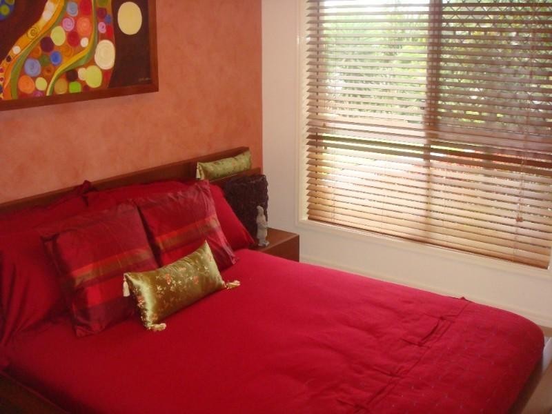 2 Emira Place, Pacific Pines QLD 4211