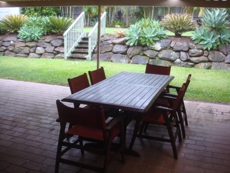 2 Emira Place, Pacific Pines QLD 4211