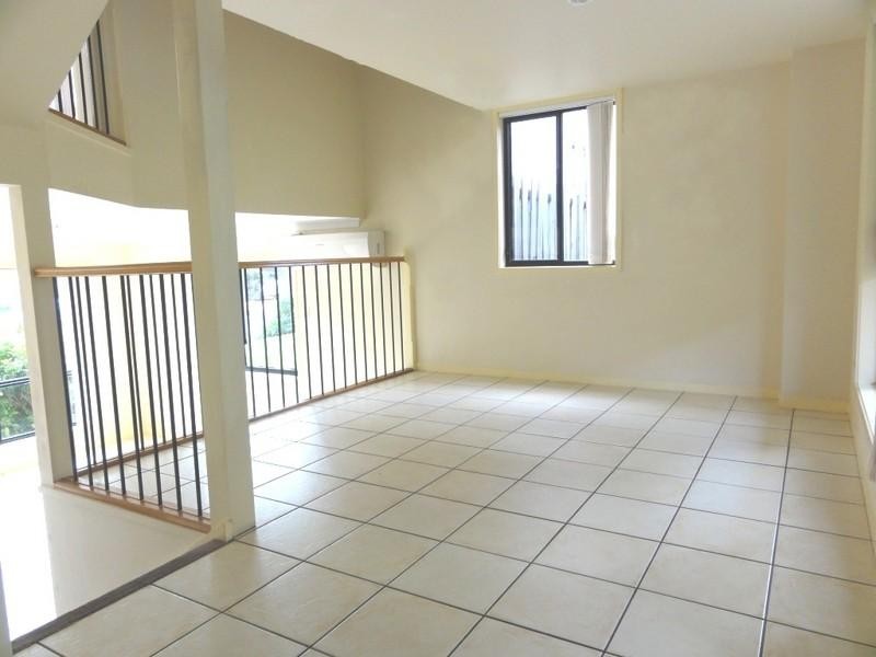 59/141 Pacific Pines Boulevard, Pacific Pines QLD 4211