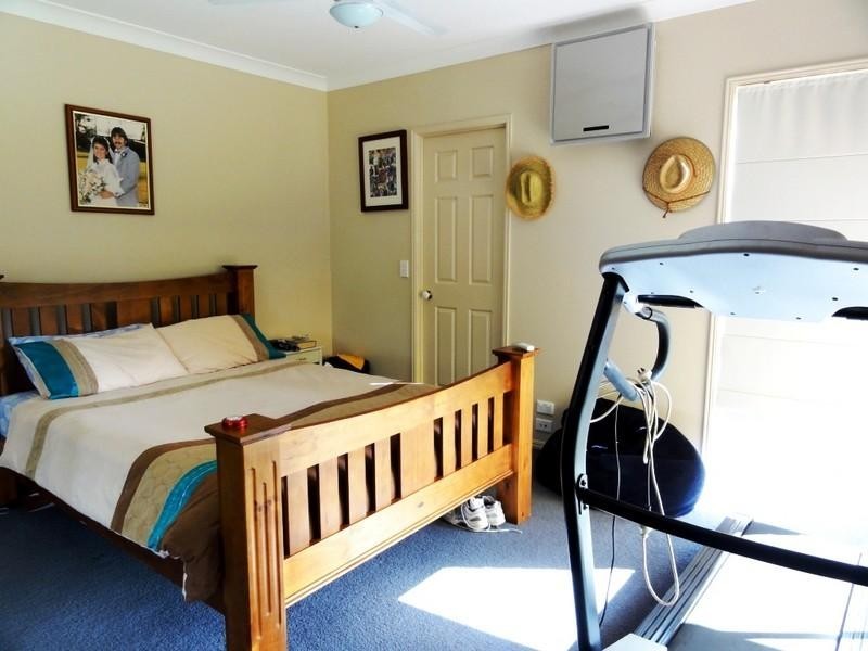 11 Austral Court, Pacific Pines QLD 4211