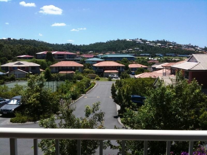 70/31 Archipelago Street, Pacific Pines QLD 4211