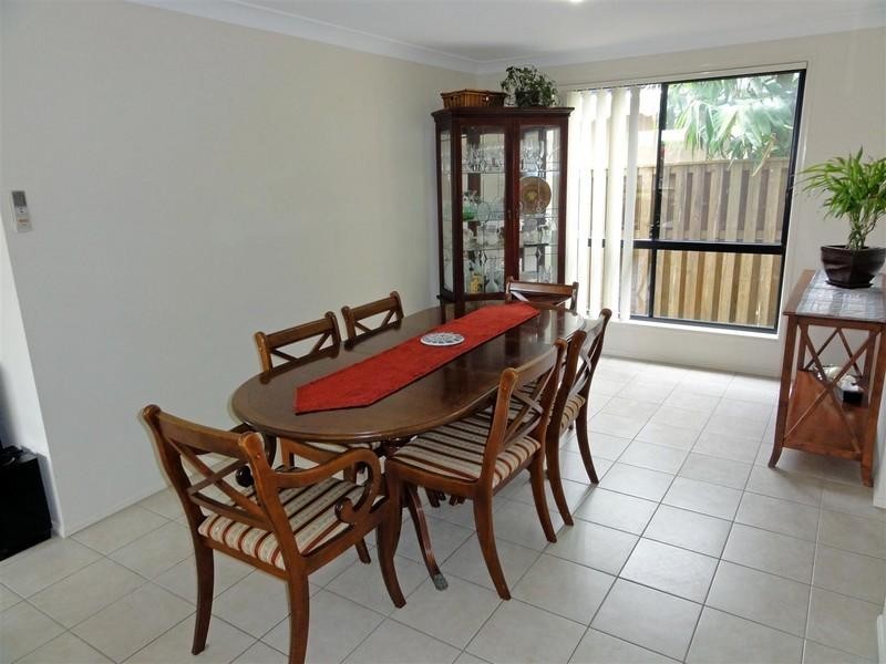 9 Coonowrin Street, Pacific Pines QLD 4211