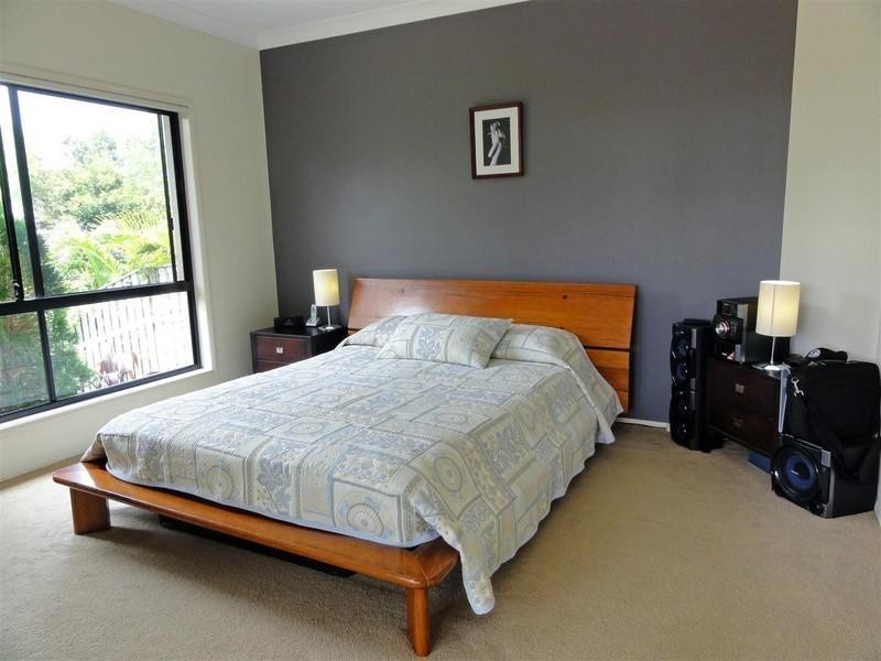 9 Coonowrin Street, Pacific Pines QLD 4211