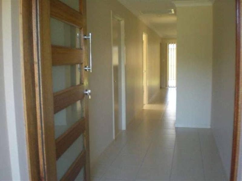 17 Chesterton Street, Pacific Pines QLD 4211