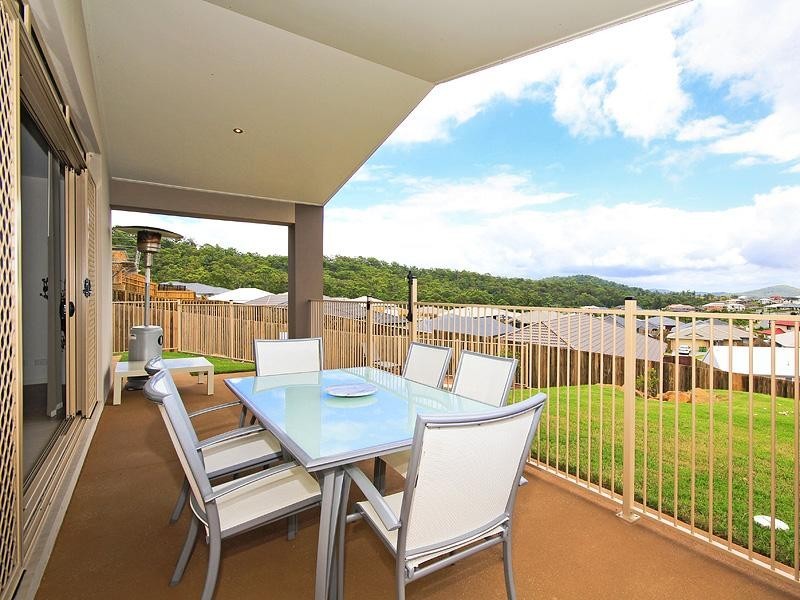 44 Aldgate Crescent, Pacific Pines QLD 4211