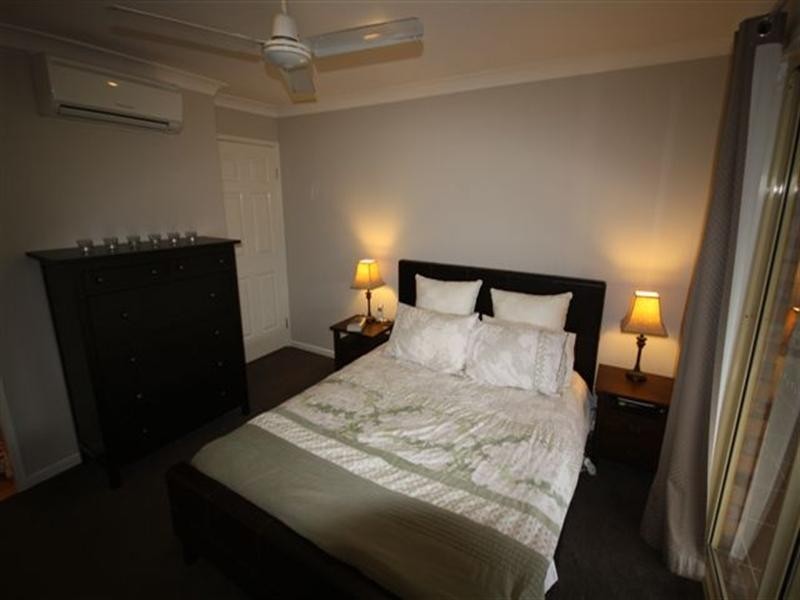 15 Maui Crescent, Oxenford QLD 4210