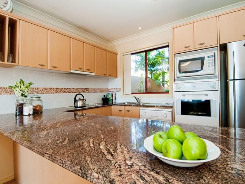 8 Woody Views Way, Robina QLD 4226