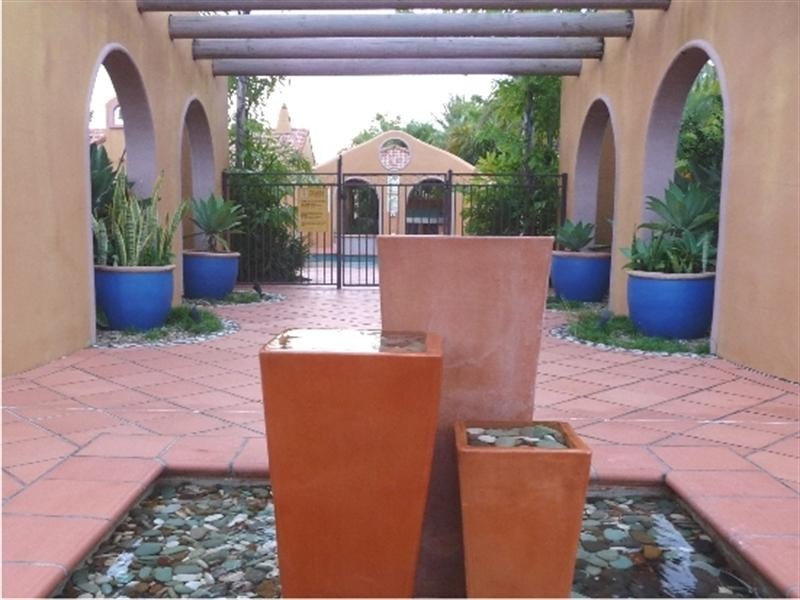 8 Woody Views Way, Robina QLD 4226