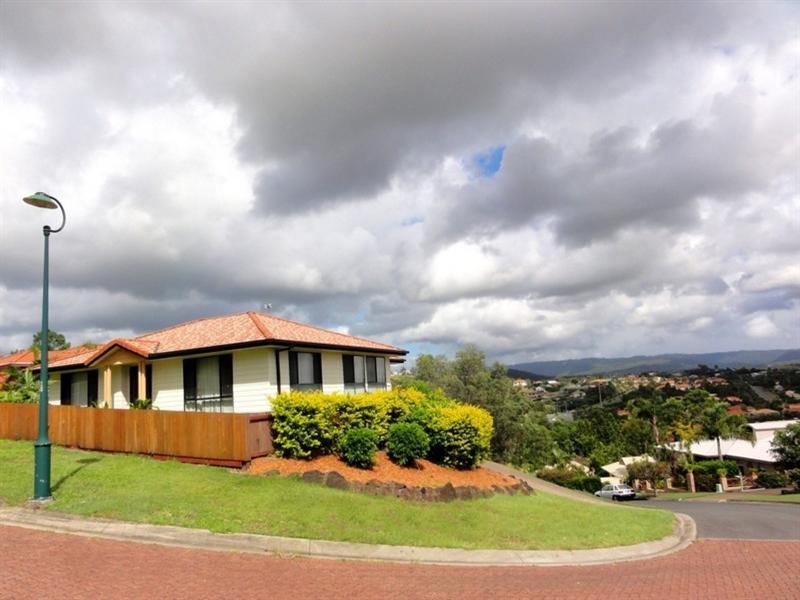 3 Allardyce Crescent, Pacific Pines QLD 4211