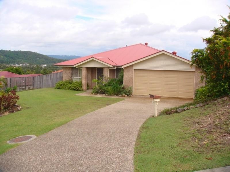 10 Stromlo Court, Pacific Pines QLD 4211