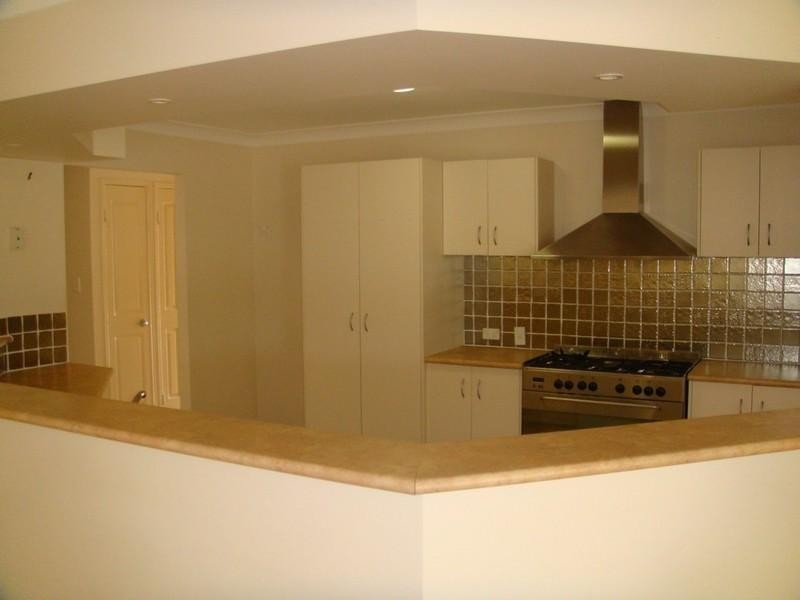 10 Stromlo Court, Pacific Pines QLD 4211