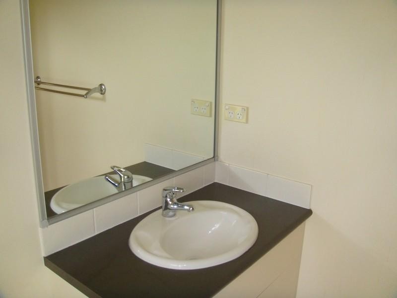 10 Stromlo Court, Pacific Pines QLD 4211