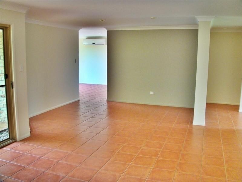 24 Midway Terrace, Pacific Pines QLD 4211