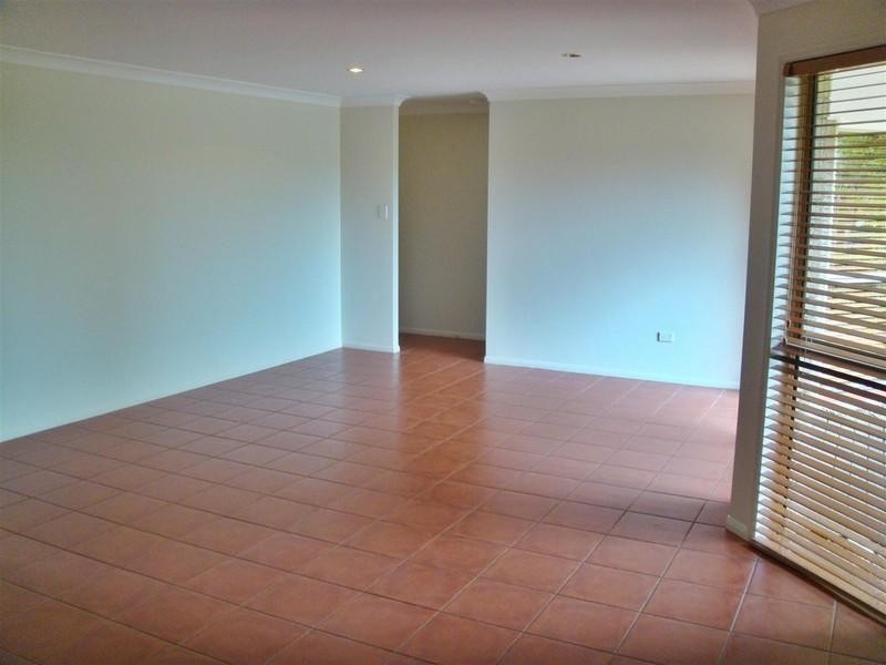 24 Midway Terrace, Pacific Pines QLD 4211