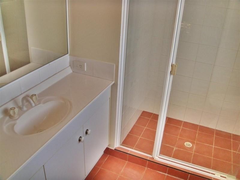 24 Midway Terrace, Pacific Pines QLD 4211