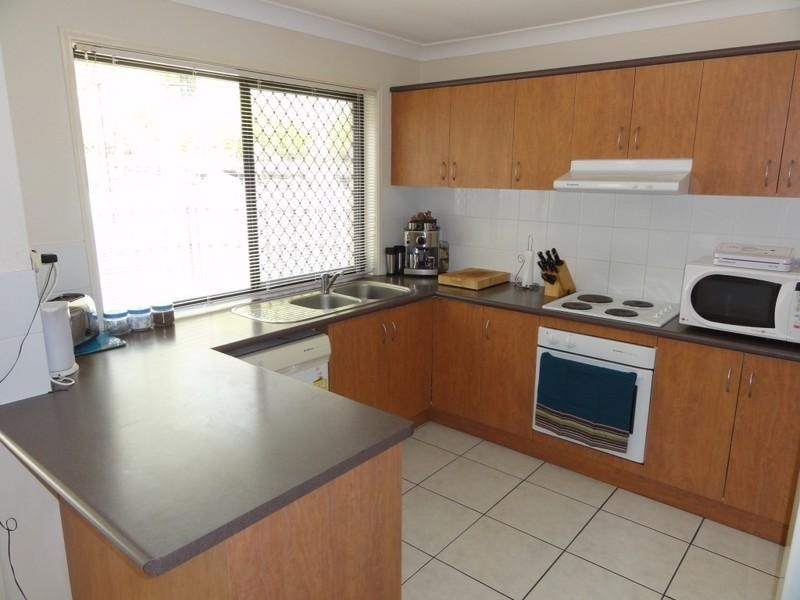 13 Hervey Street, Pacific Pines QLD 4211