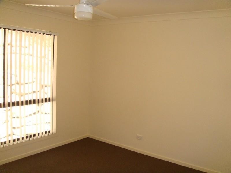 8 Gellert Close, Maudsland QLD 4210
