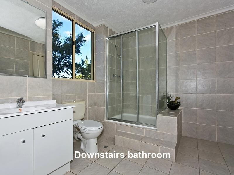 6 Duror Street, Pacific Pines QLD 4211