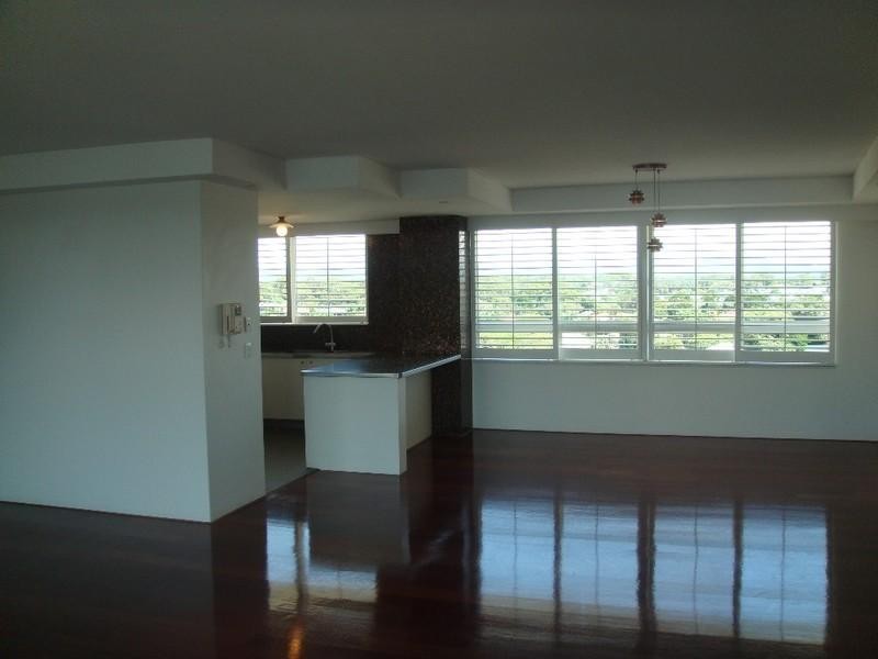 C10/175 Brighton Parade, Southport QLD 4215