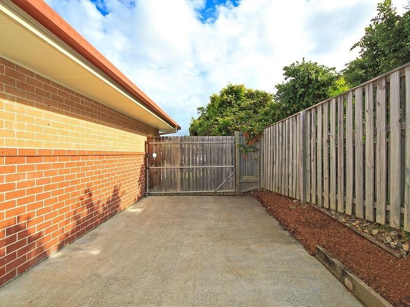 13 Motu Close, Pacific Pines QLD 4211