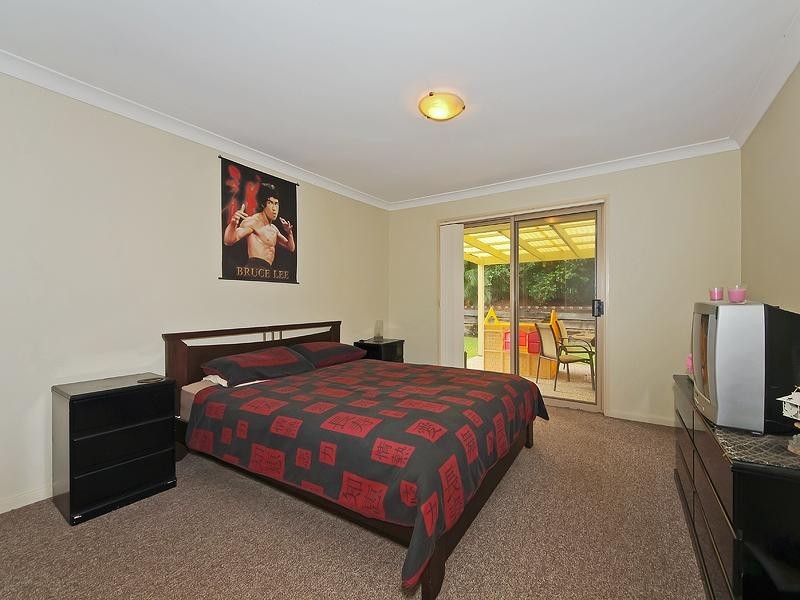 13 Motu Close, Pacific Pines QLD 4211