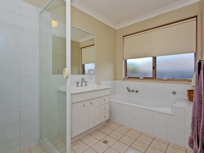 13 Motu Close, Pacific Pines QLD 4211