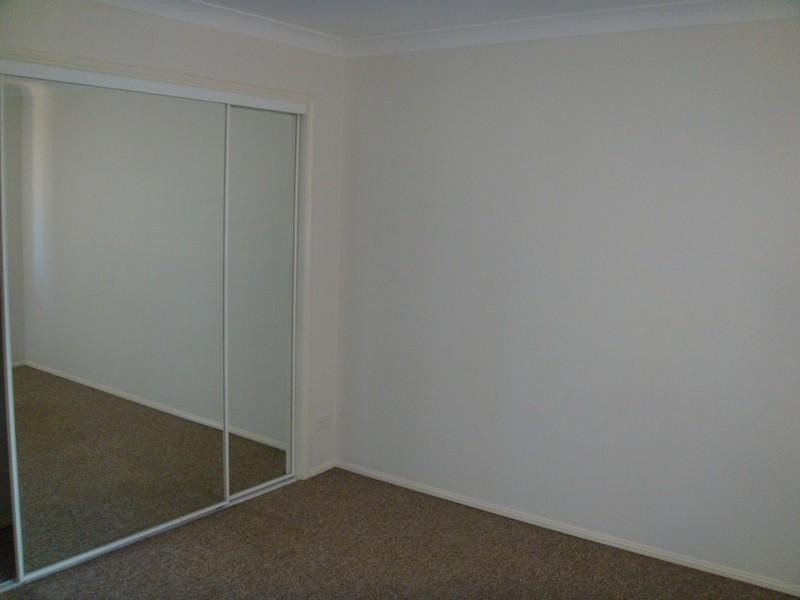 2/7 Hialeah Crescent, Helensvale QLD 4212