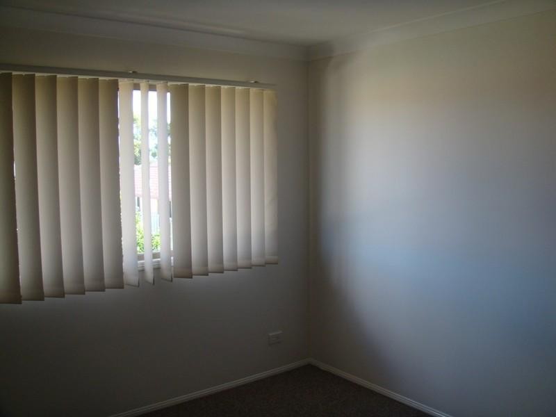 2/7 Hialeah Crescent, Helensvale QLD 4212