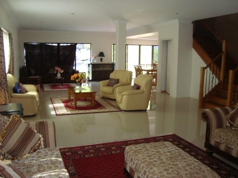 15 Sangster Crescent, Pacific Pines QLD 4211