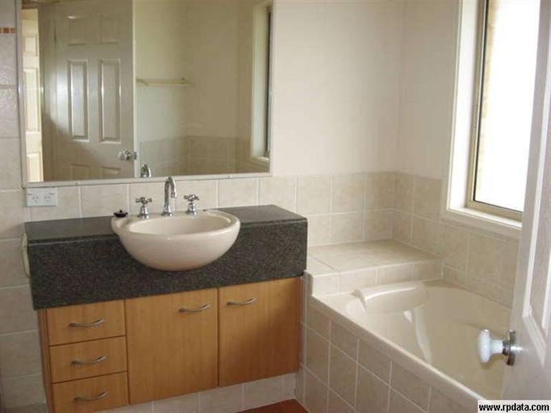 Pacific Pines QLD 4211