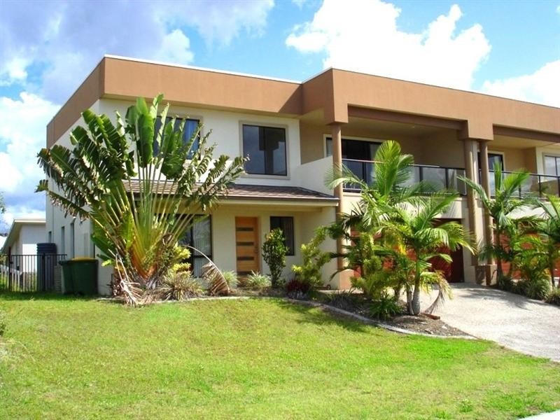 1/54 Codrington Circuit, Pacific Pines QLD 4211