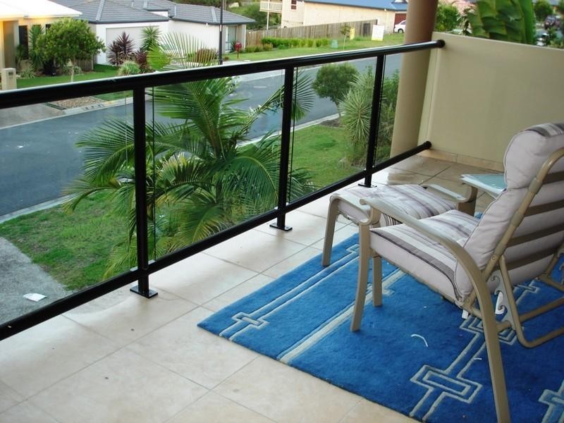 1/54 Codrington Circuit, Pacific Pines QLD 4211