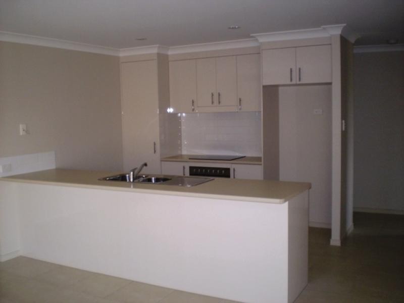 89 McAuley Parade, Pacific Pines QLD 4211