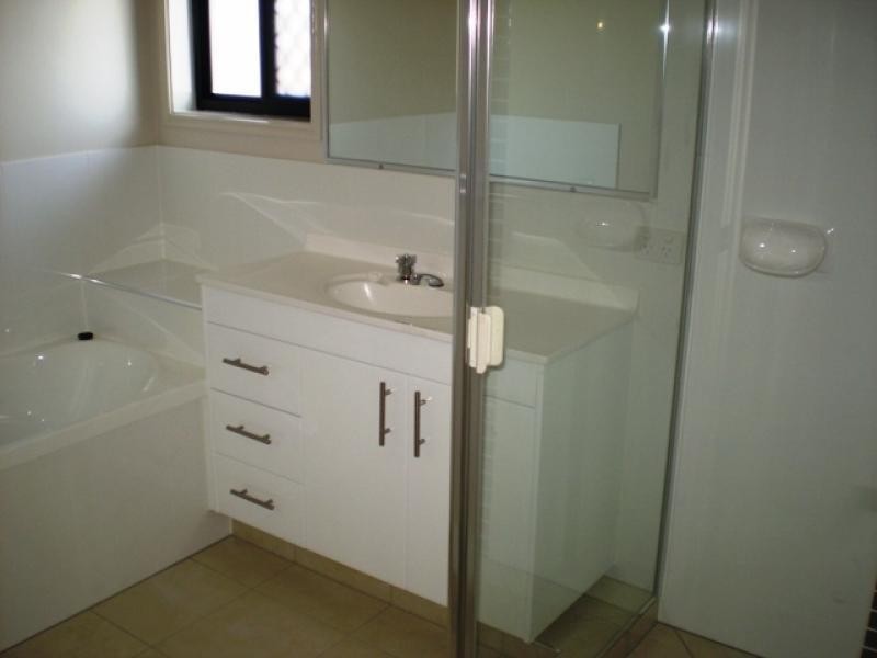 89 McAuley Parade, Pacific Pines QLD 4211