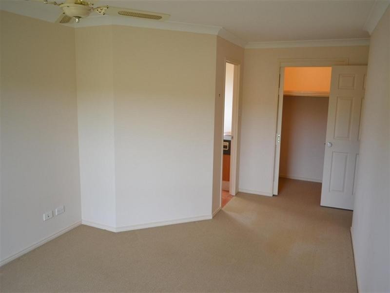 45 Feathertop Crescent, Pacific Pines QLD 4211