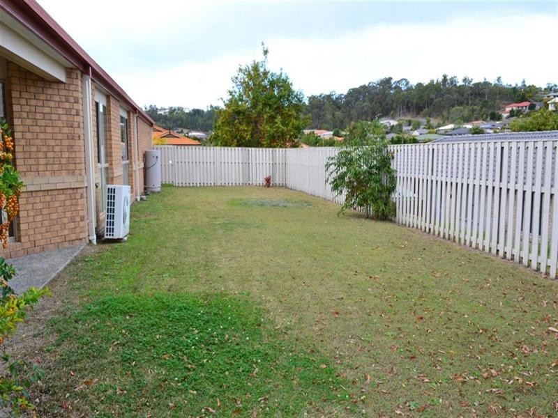45 Feathertop Crescent, Pacific Pines QLD 4211