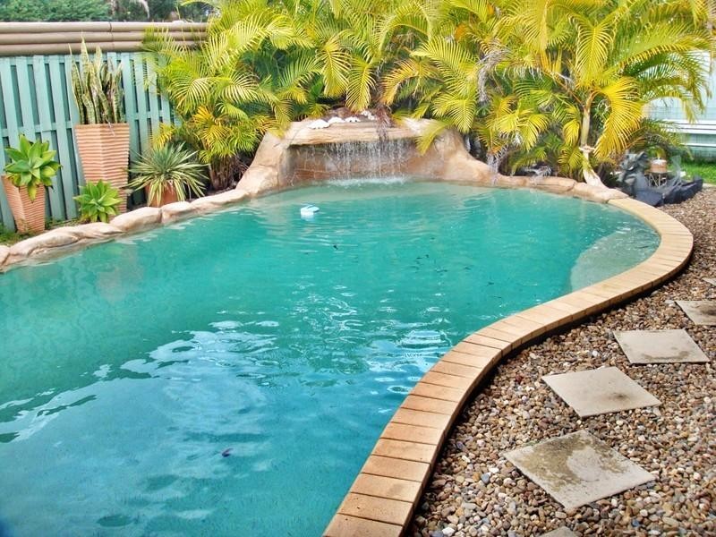10 Navua Court, Pacific Pines QLD 4211