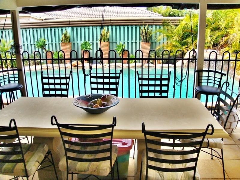 10 Navua Court, Pacific Pines QLD 4211